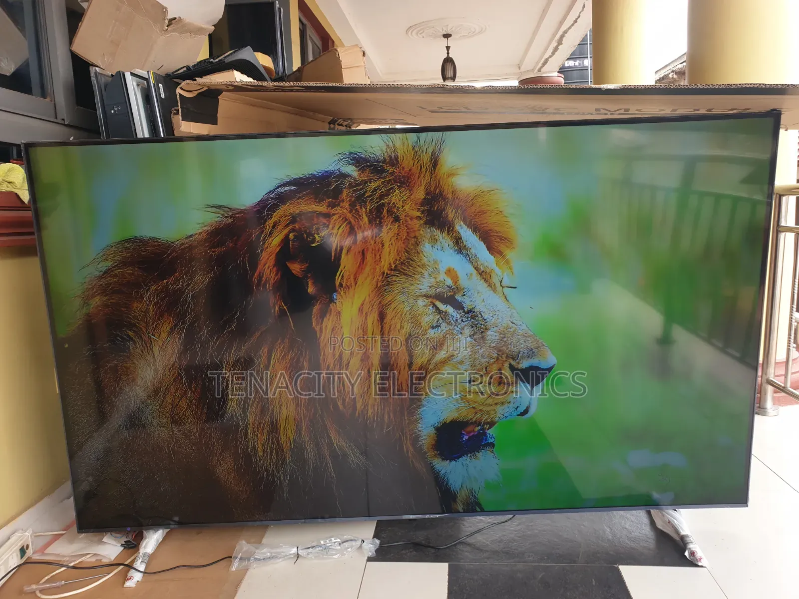 86"LG Uhd HDR Edgeless Smart Satellite TV