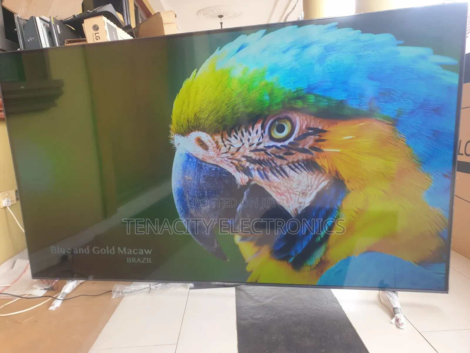86"LG Uhd HDR Edgeless Smart Satellite TV