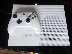 Neat Xbox One Slim With Games + 1 Controller