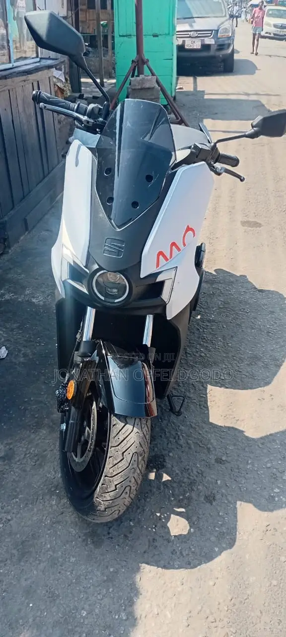 Motorcycle 2024 White