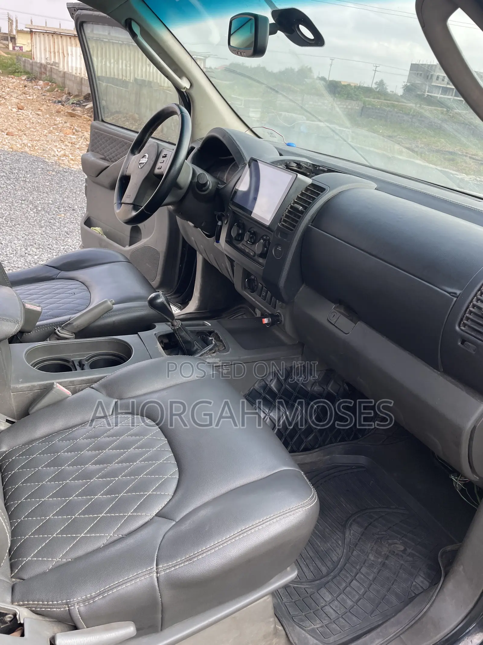Nissan Frontier Crew Cab SE 4x4 2011 Black