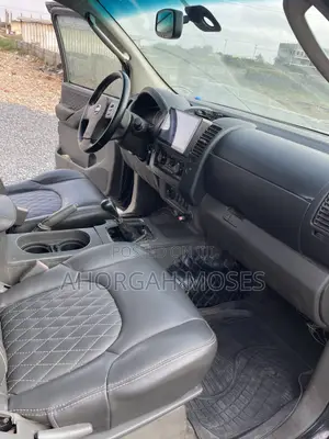 Nissan Frontier Crew Cab SE 4x4 2011 Black