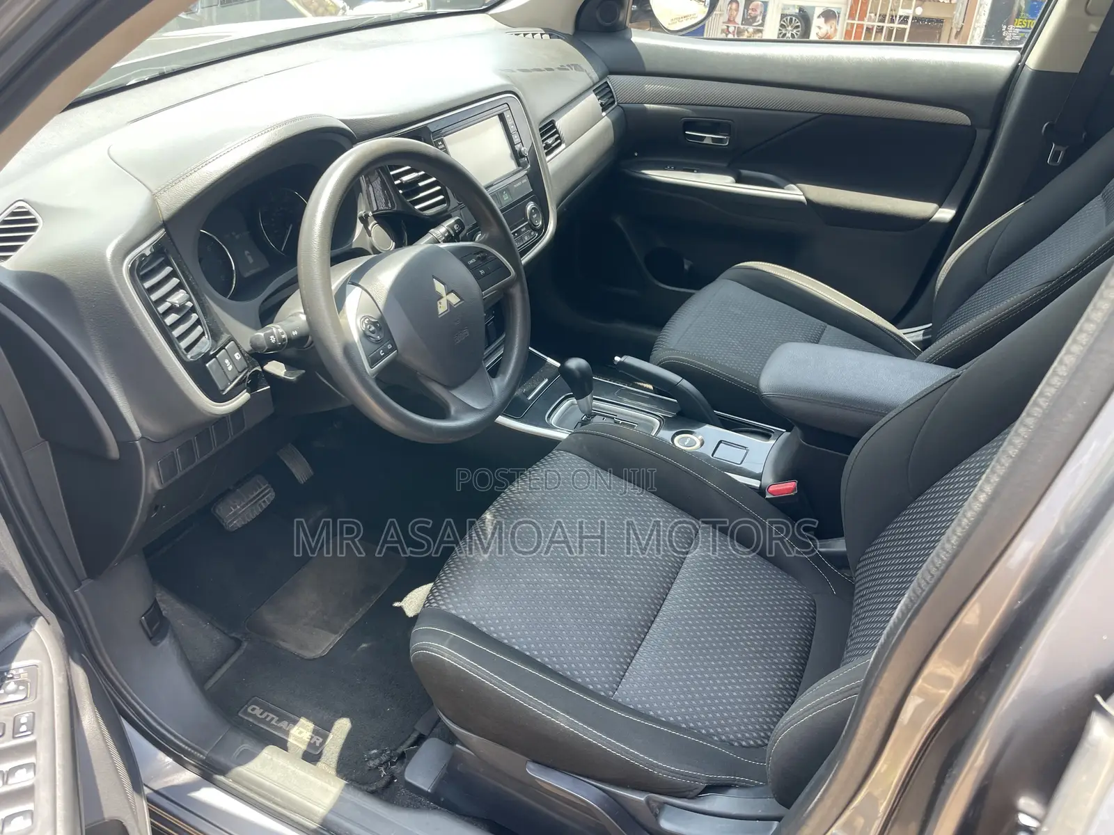 Mitsubishi Outlander SE AWC 2018 Gray