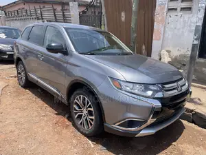 Mitsubishi Outlander SE AWC 2018 Gray