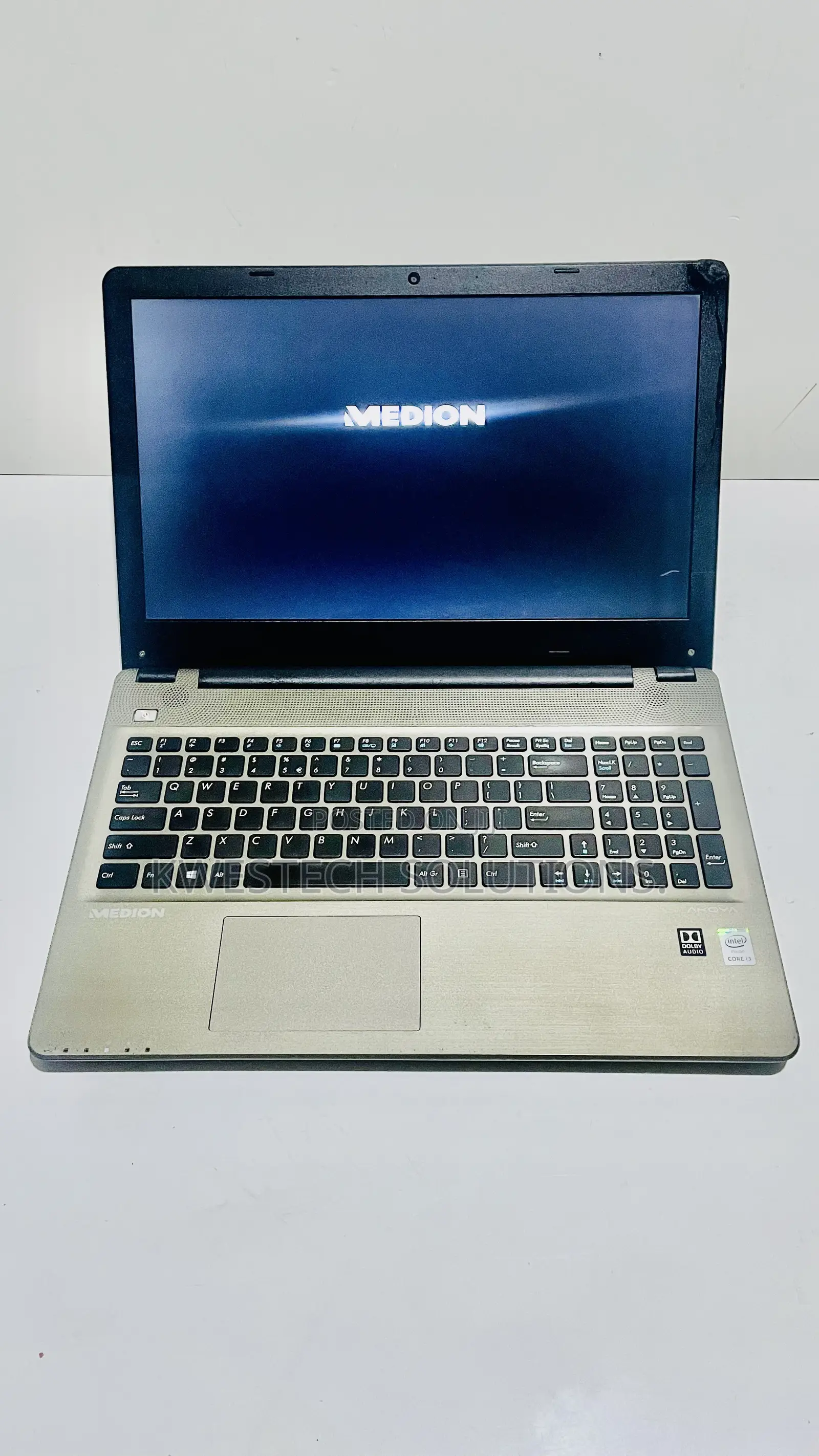 Laptop Medion Akoya E7419 4GB Intel Core i3 HDD 160GB