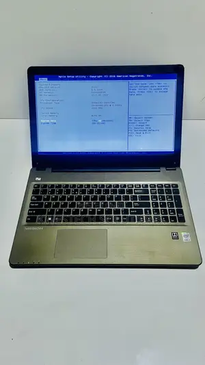 Laptop Medion Akoya E7419 4GB Intel Core i3 HDD 160GB