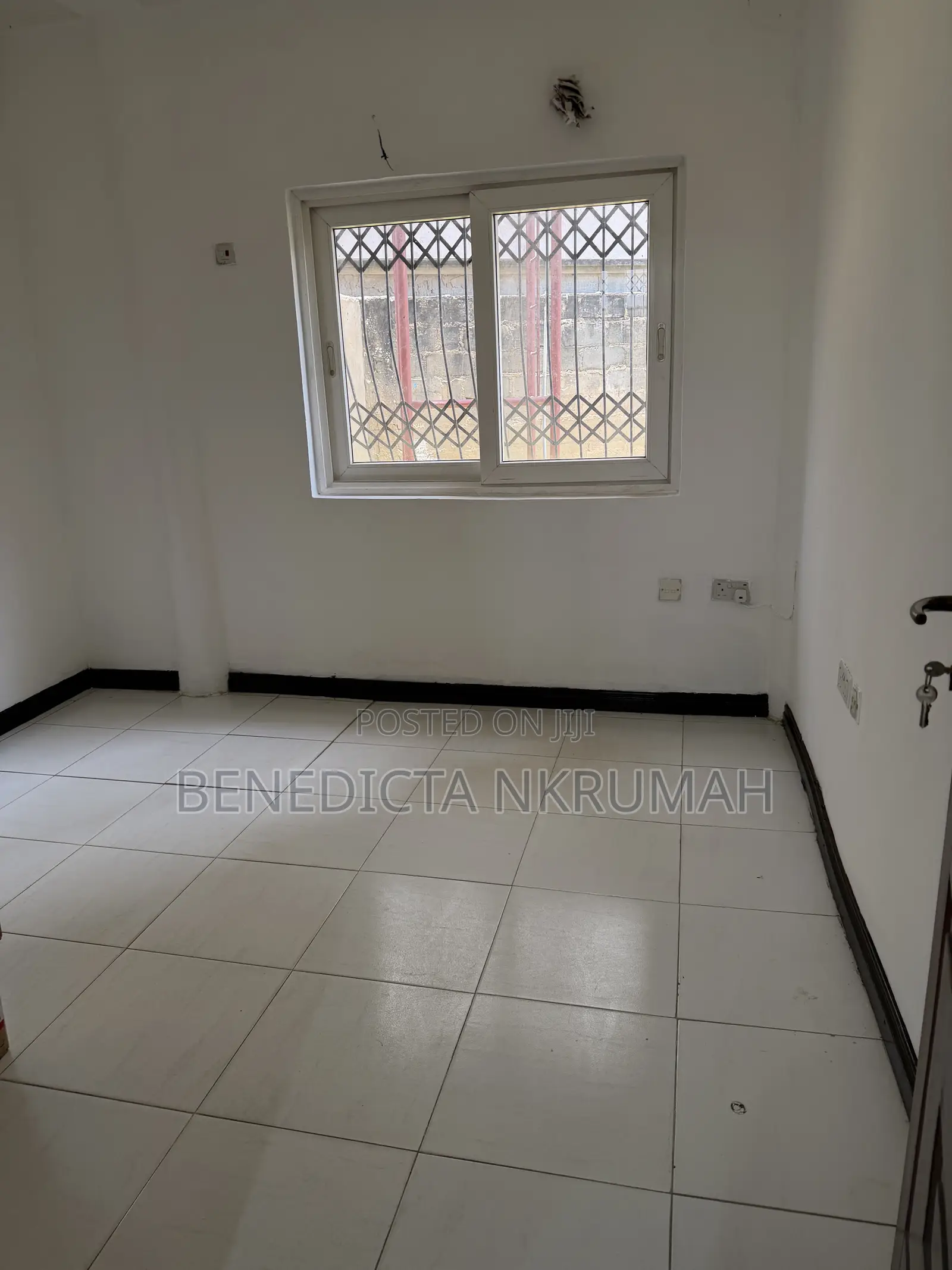 5-Office Ground Floor Space to Let