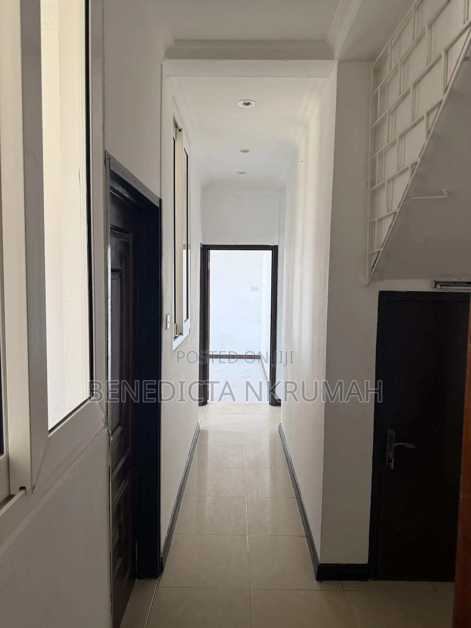 5-Office Ground Floor Space to Let