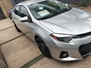 Toyota Corolla S 4dr Sedan (1.8L 4cyl CVT) 2016 Silver