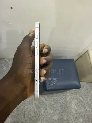 Apple iPhone 16 128 GB White