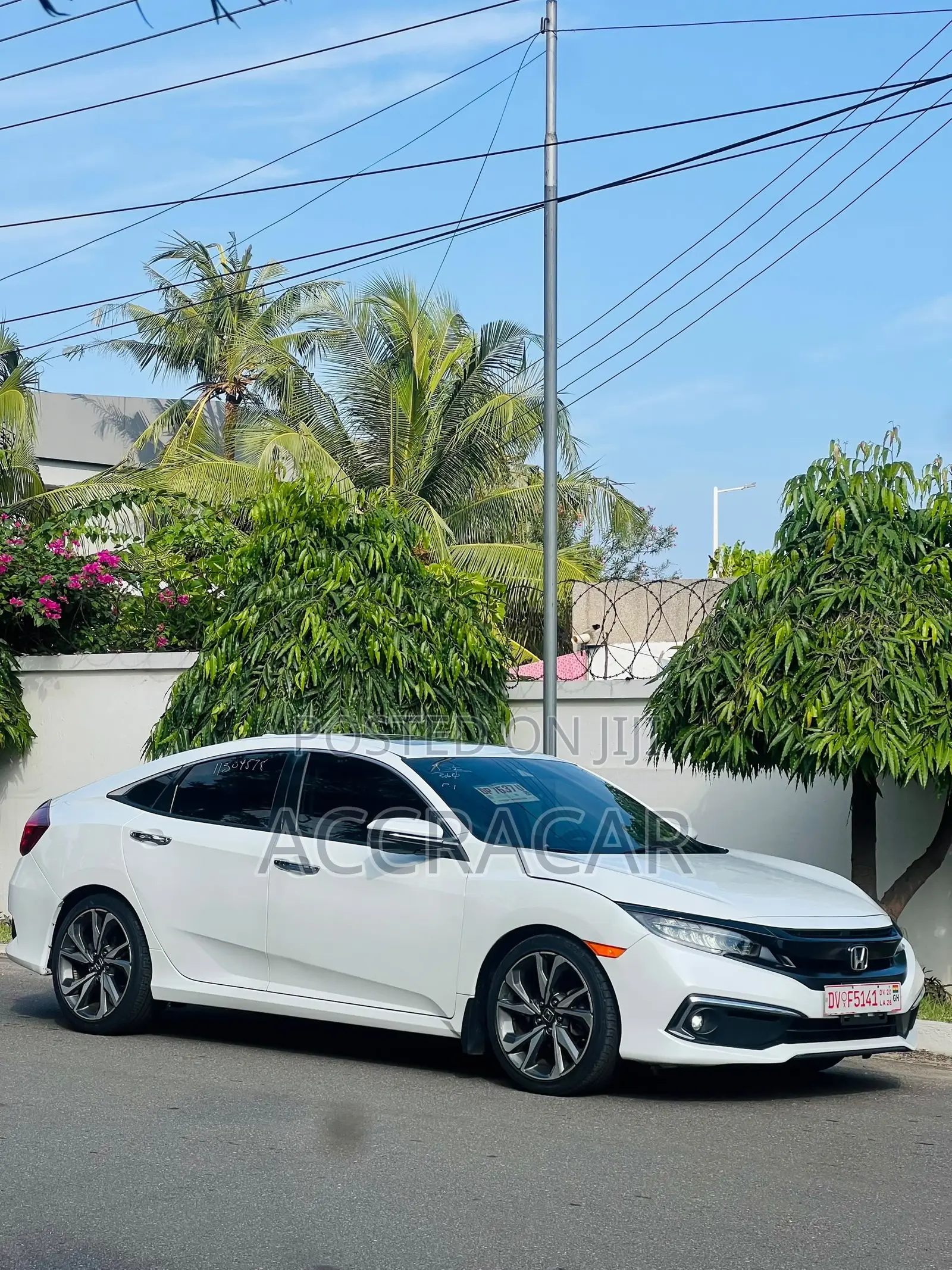 Honda Civic Touring Sedan 2019 White