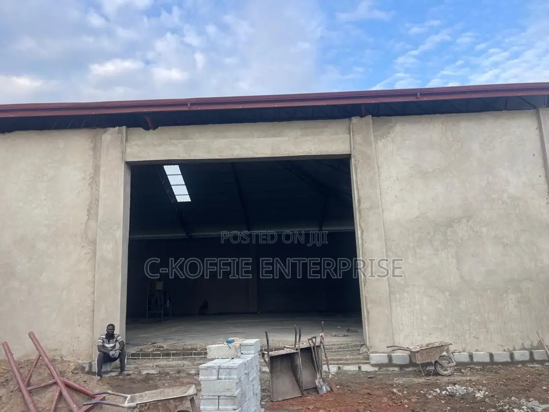 1,000 SQM Warehouse at Tema Roundabout for Rent