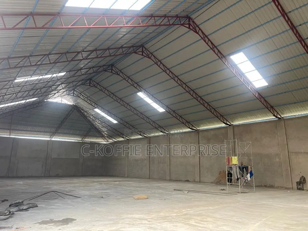 1,000 SQM Warehouse at Tema Roundabout for Rent