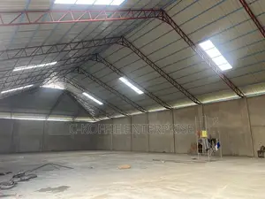1,000 SQM Warehouse at Tema Roundabout for Rent