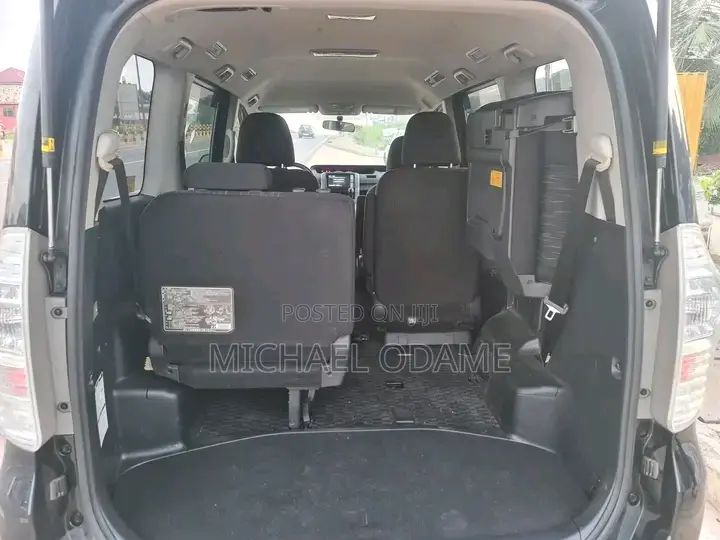 Toyota Voxy 2013 Black