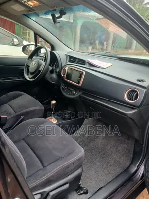 Toyota Vitz 2014 Burgundy