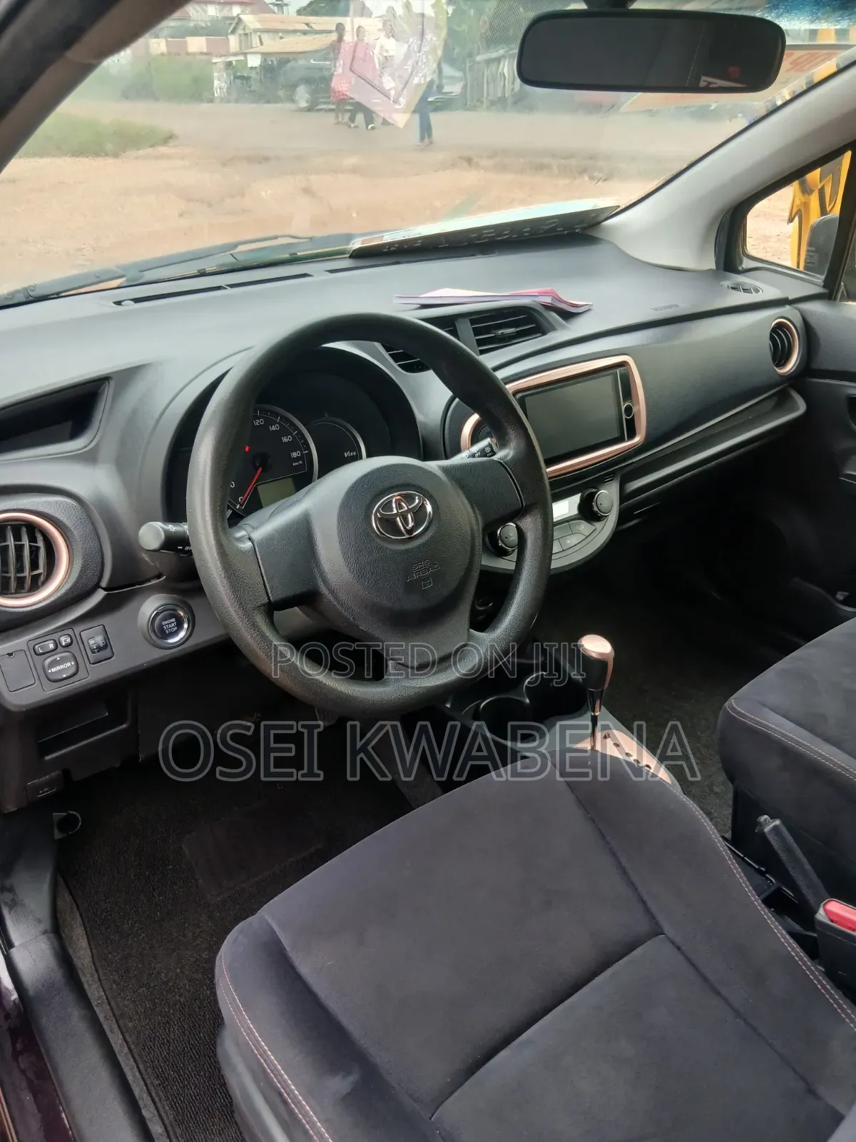 Toyota Vitz 2014 Burgundy