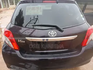 Toyota Vitz 2014 Burgundy