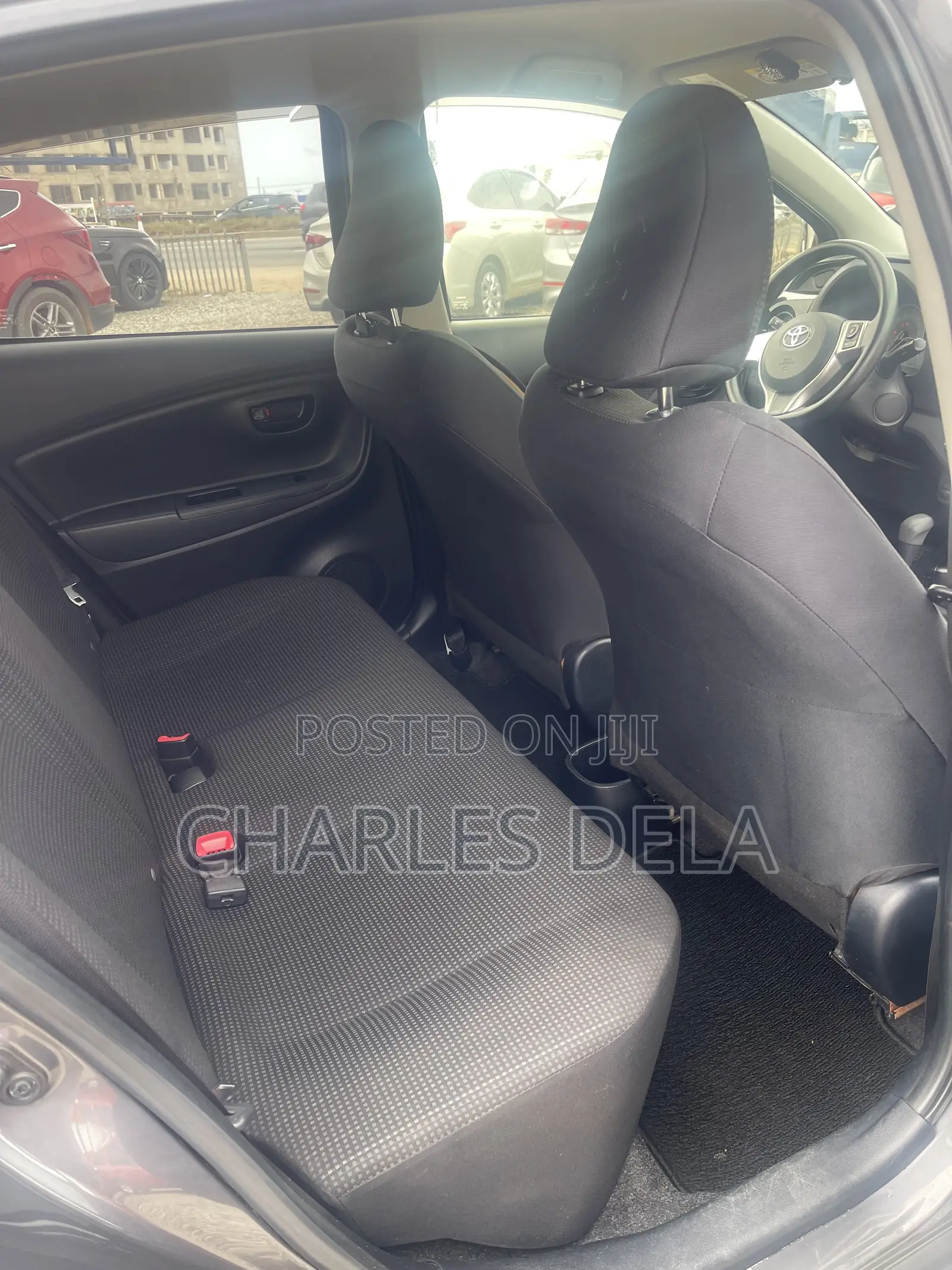 Toyota Vitz 1.3 FWD 5dr 2015 Silver