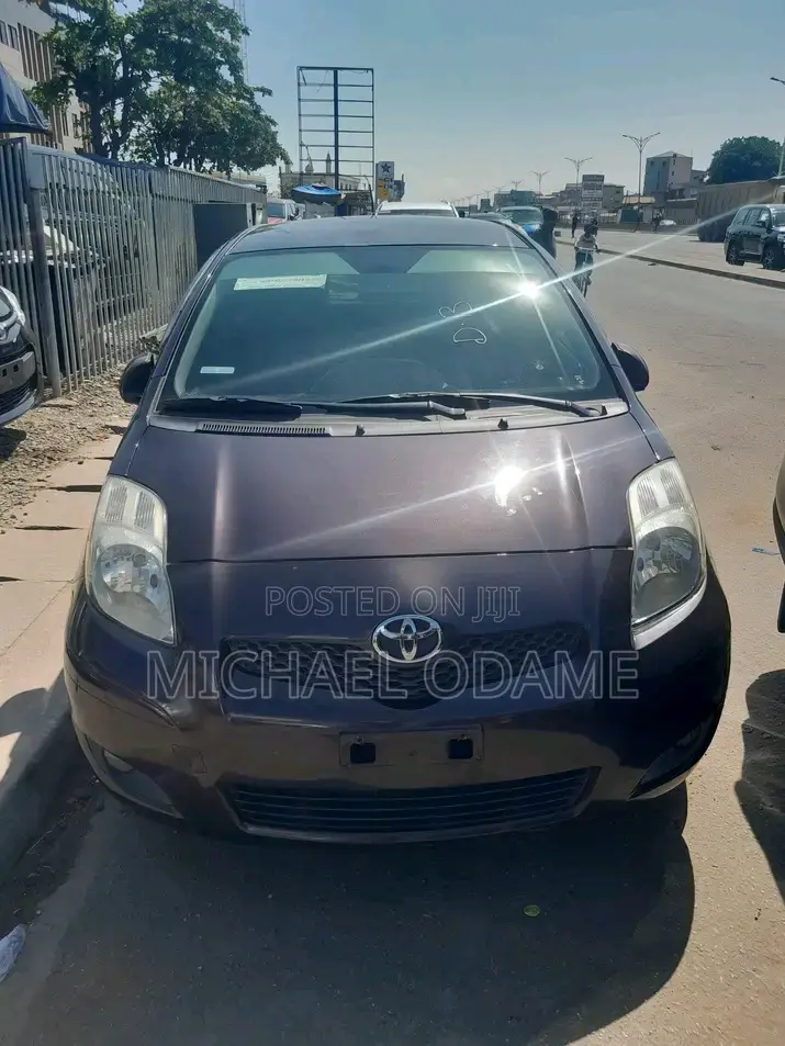 Toyota Yaris 2010 Black