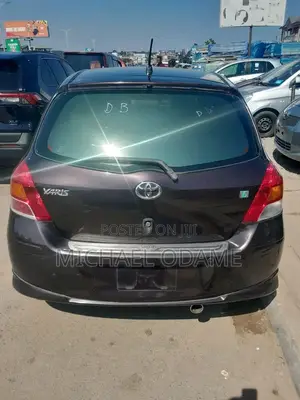 Toyota Yaris 2010 Black