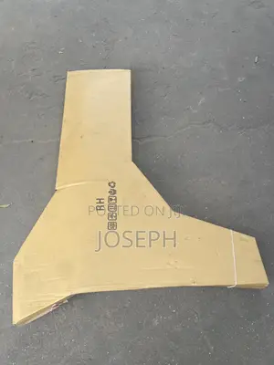 Land Cruiser 300 Fender