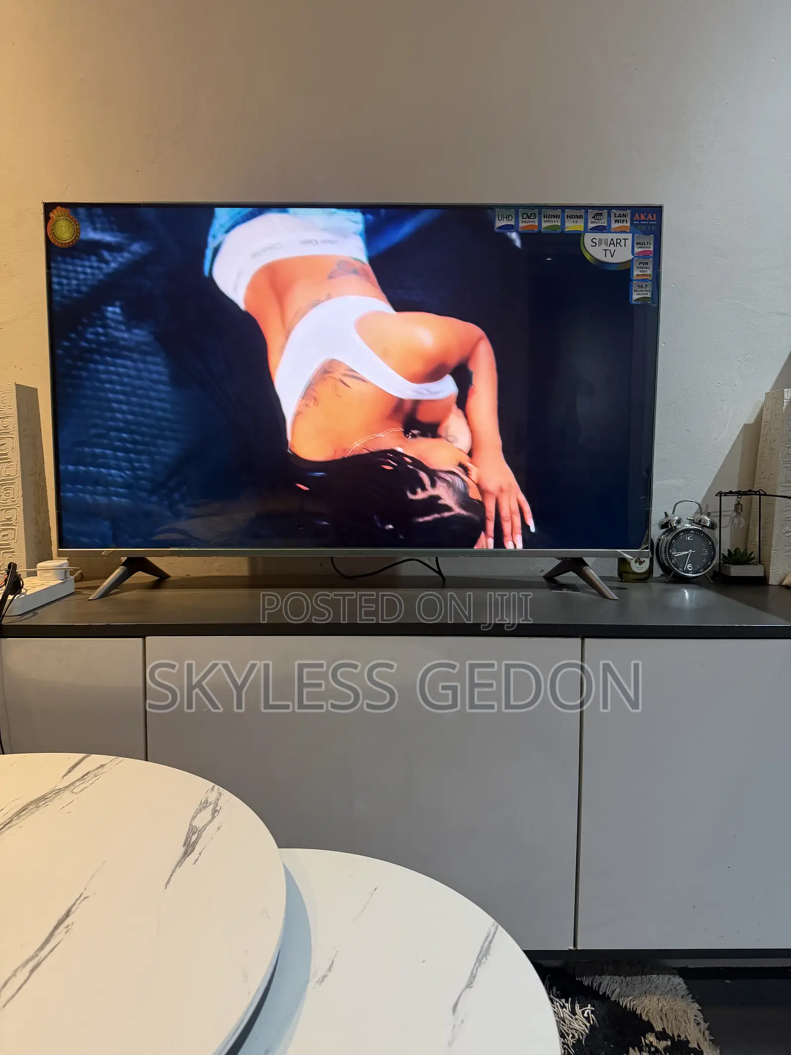 Akai 50 Inches Smart