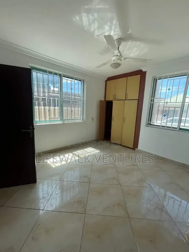 3bdrm Apartment in Upsa for rent