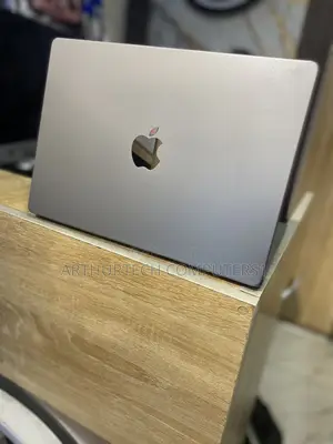 Laptop Apple MacBook Pro 2021 M1 16GB Apple M1 Pro SSD 1T