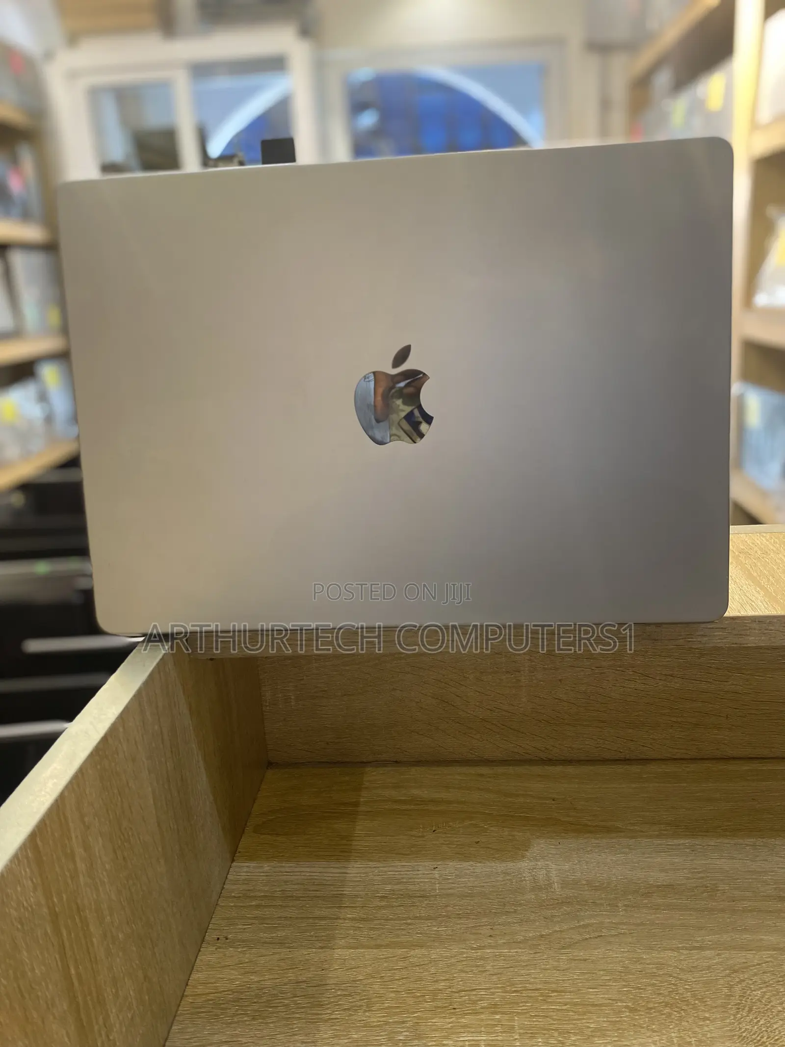 Laptop Apple MacBook Pro 2021 M1 16GB Apple M1 Pro SSD 1T