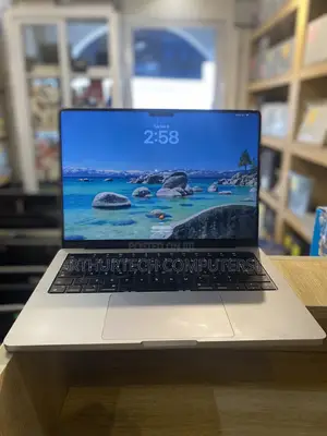 Laptop Apple MacBook Pro 2021 M1 16GB Apple M1 Pro SSD 1T