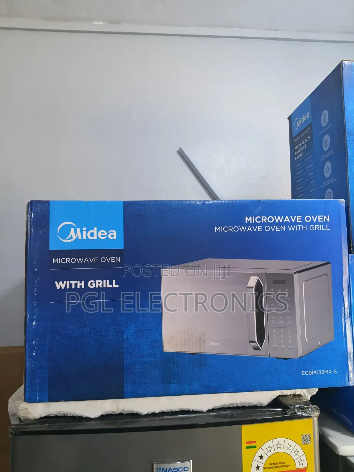 Midea 30l Digital Microwave Oven With Grill 900w, Silver [Eg9p032mx-S]