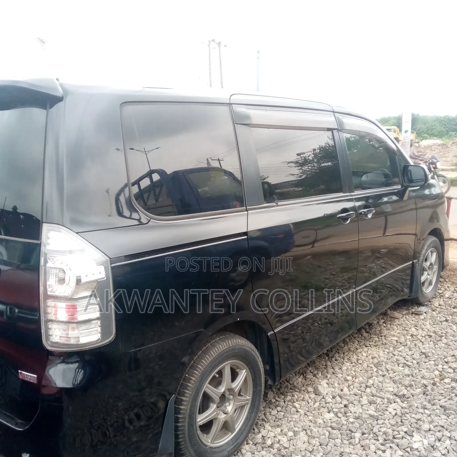 Toyota Voxy 2010 Black