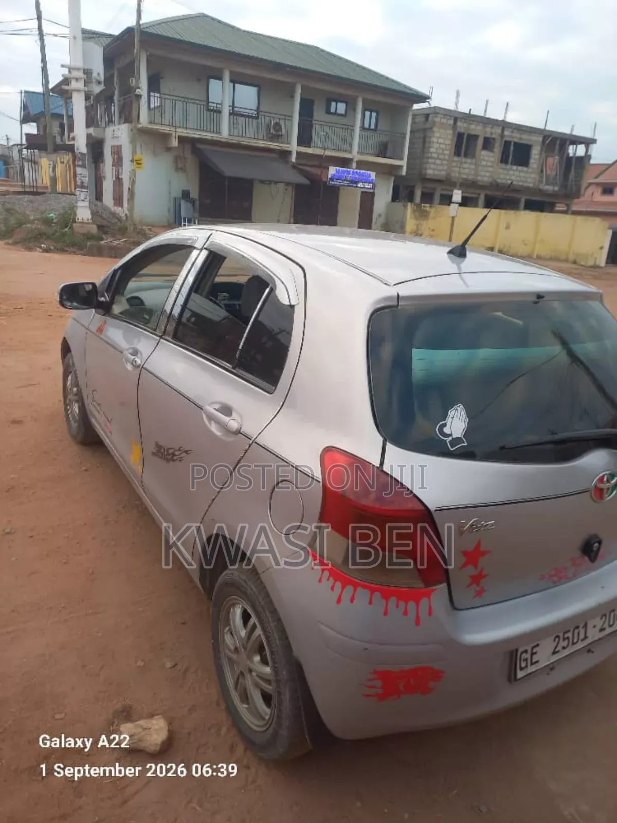 Toyota Vitz 2010 Gray