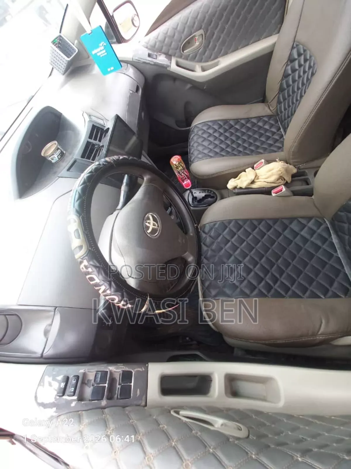 Toyota Vitz 2010 Gray