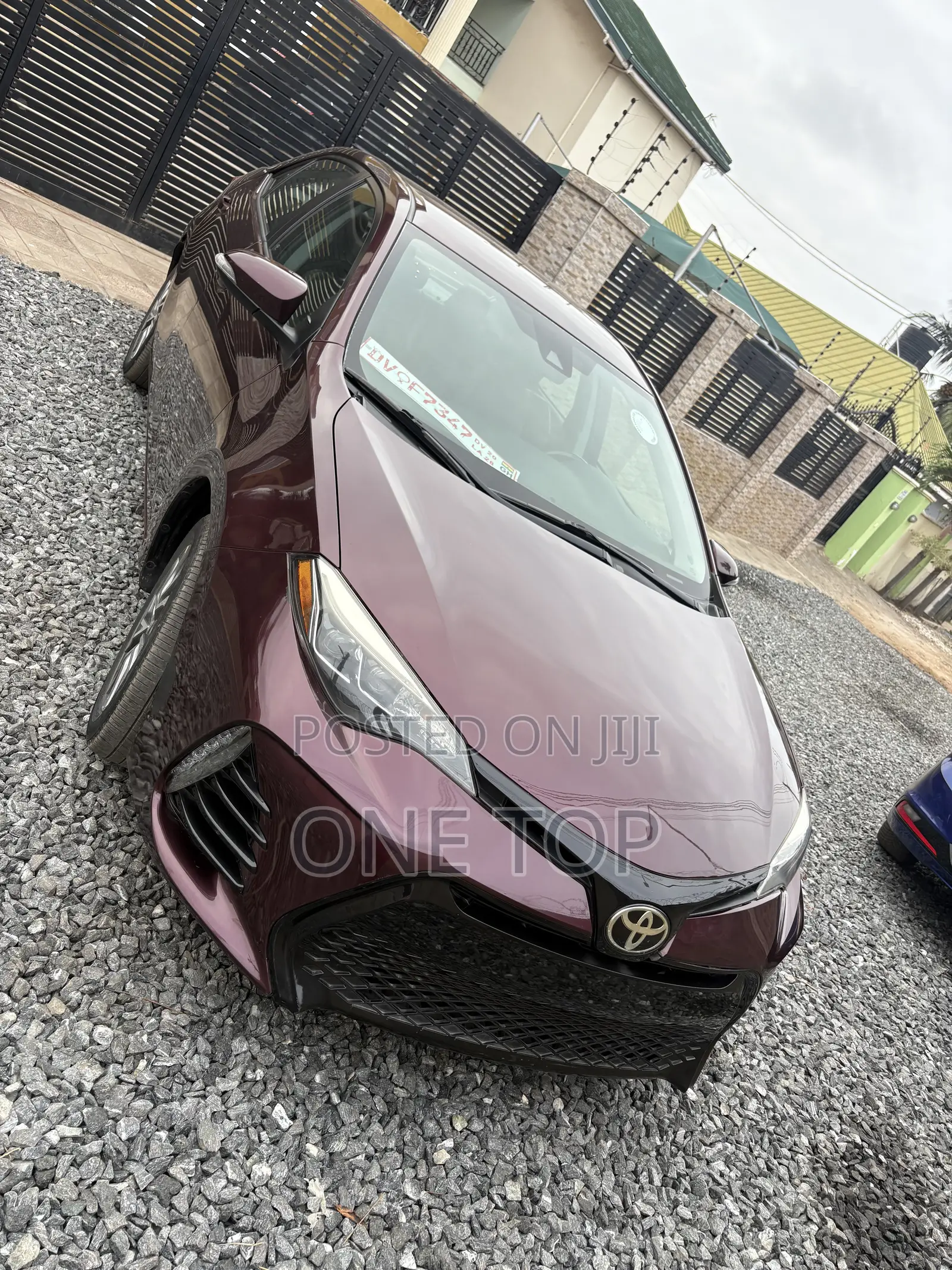 Toyota Corolla SE (1.8L 4cyl 6M) 2018 Burgundy