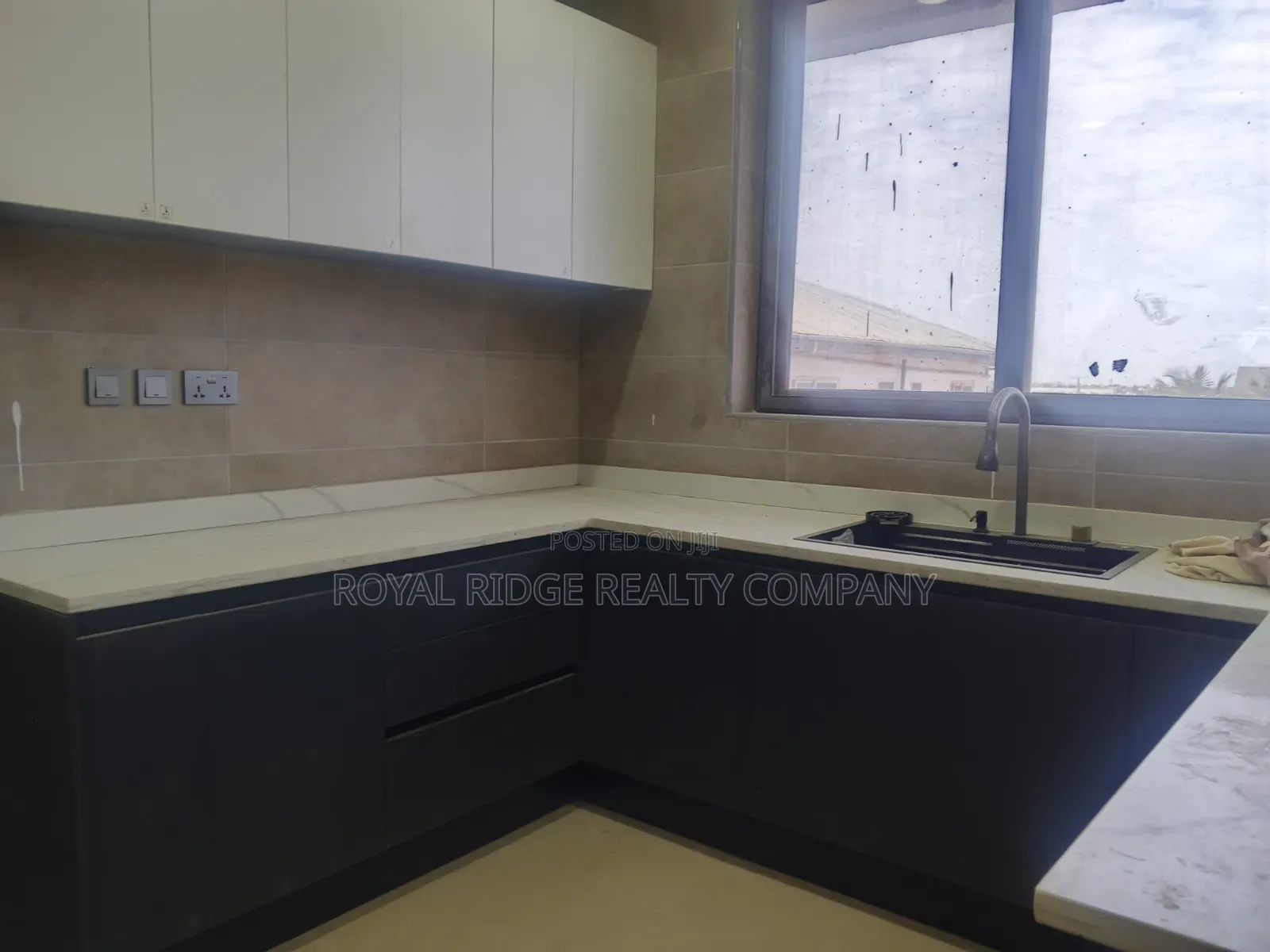2bdrm Apartment in Burma Hills Close To, Accra Metropolitan for rent
