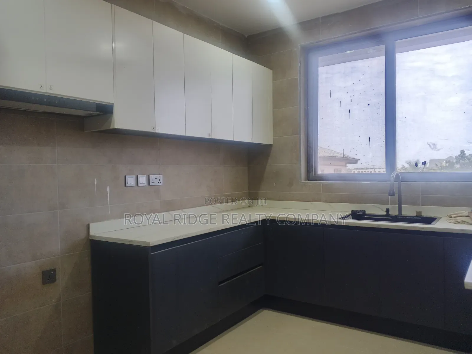 2bdrm Apartment in Burma Hills Close To, Accra Metropolitan for rent