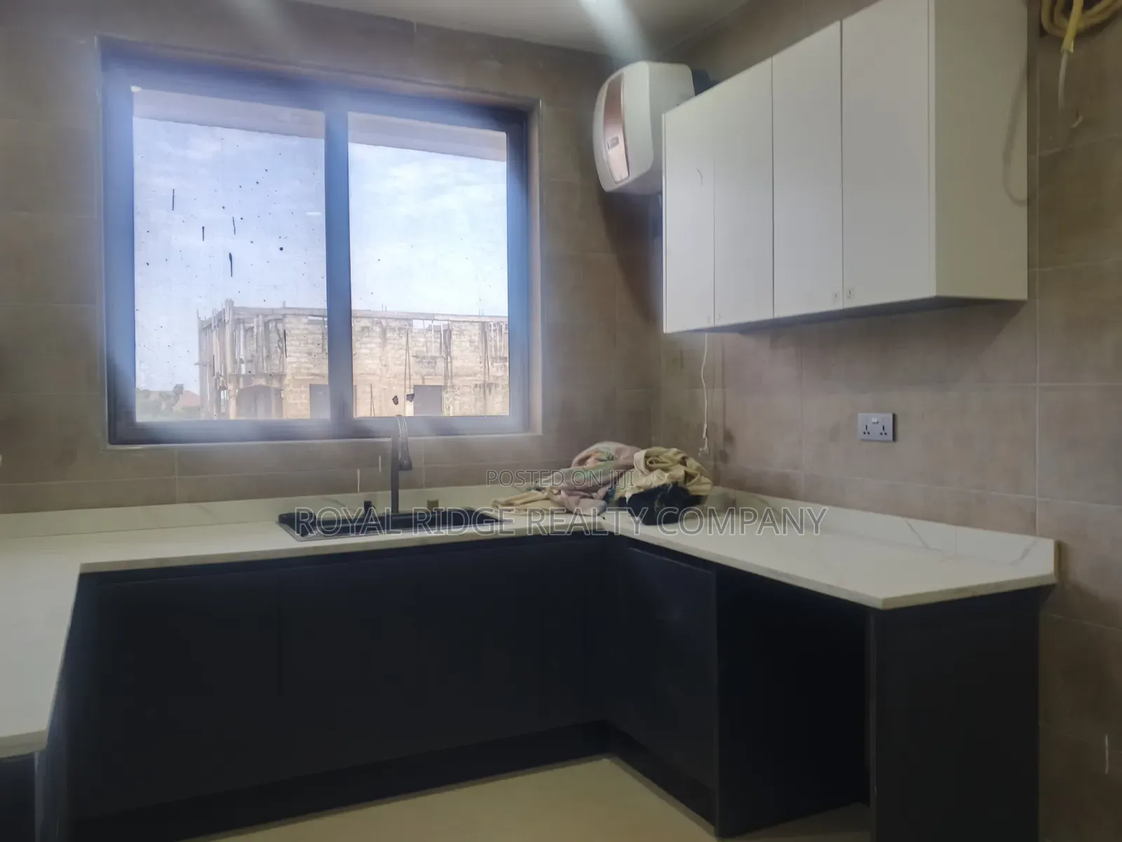 2bdrm Apartment in Burma Hills Close To, Accra Metropolitan for rent