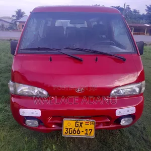 Hyundai H-100 2000 Red
