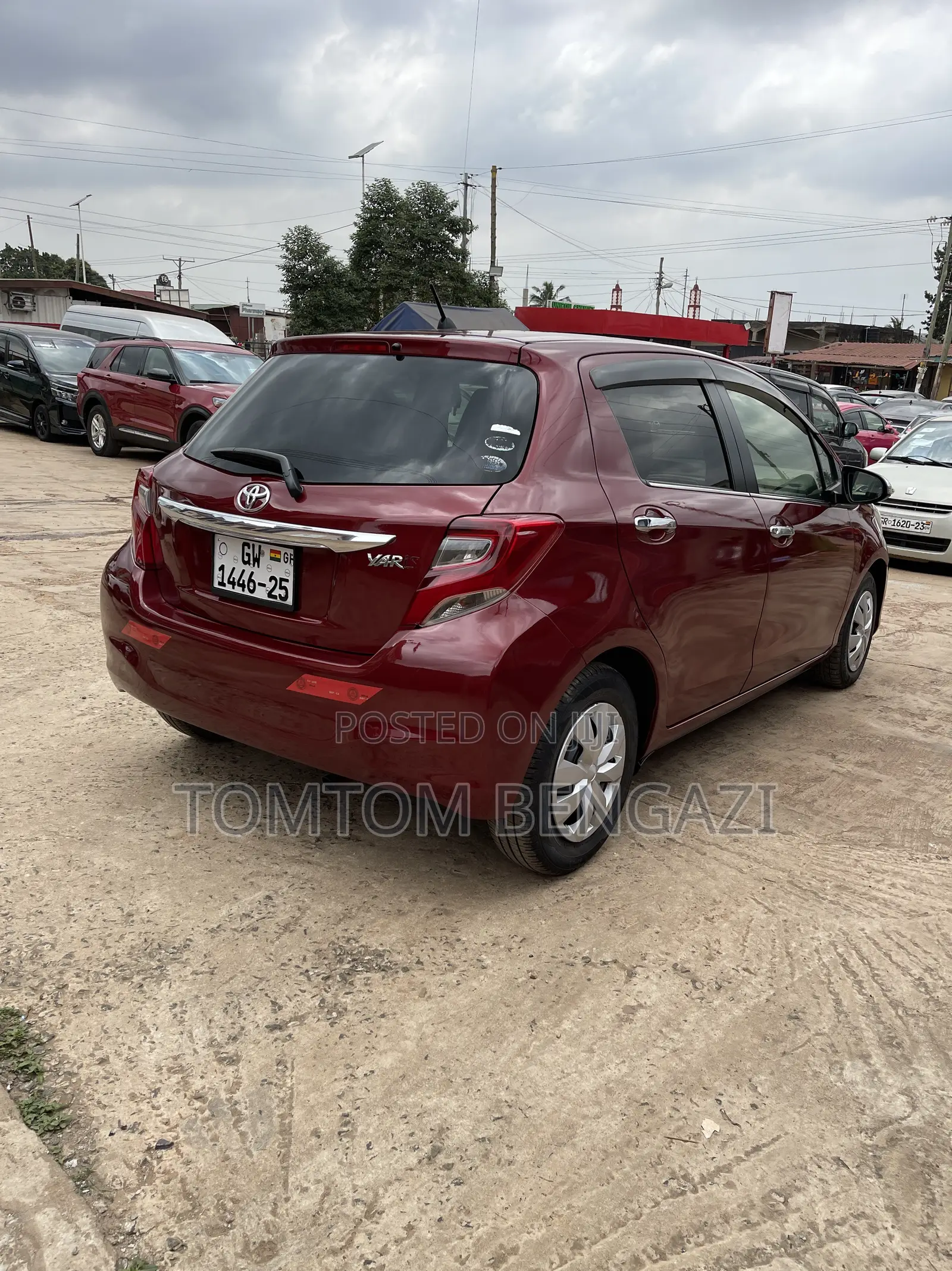 Toyota Vitz 1.3 AWD 5dr 2015 Burgundy