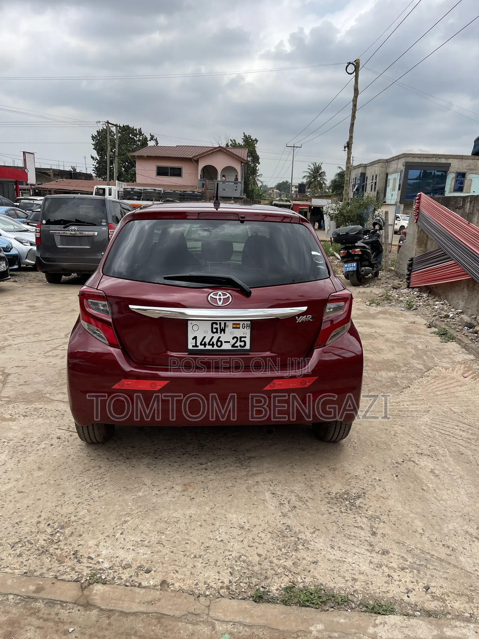 Toyota Vitz 1.3 AWD 5dr 2015 Burgundy