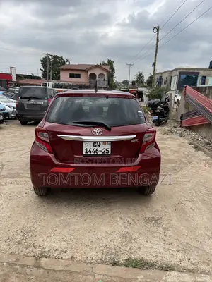 Toyota Vitz 1.3 AWD 5dr 2015 Burgundy