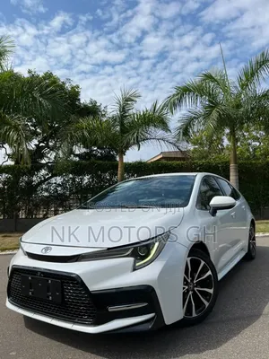 Toyota Corolla XSE 2021 White