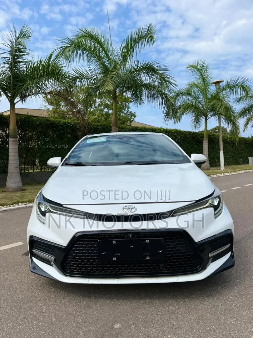 Toyota Corolla XSE 2021 White