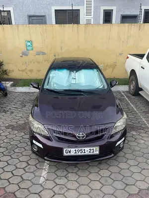 Toyota Corolla 2013 Black