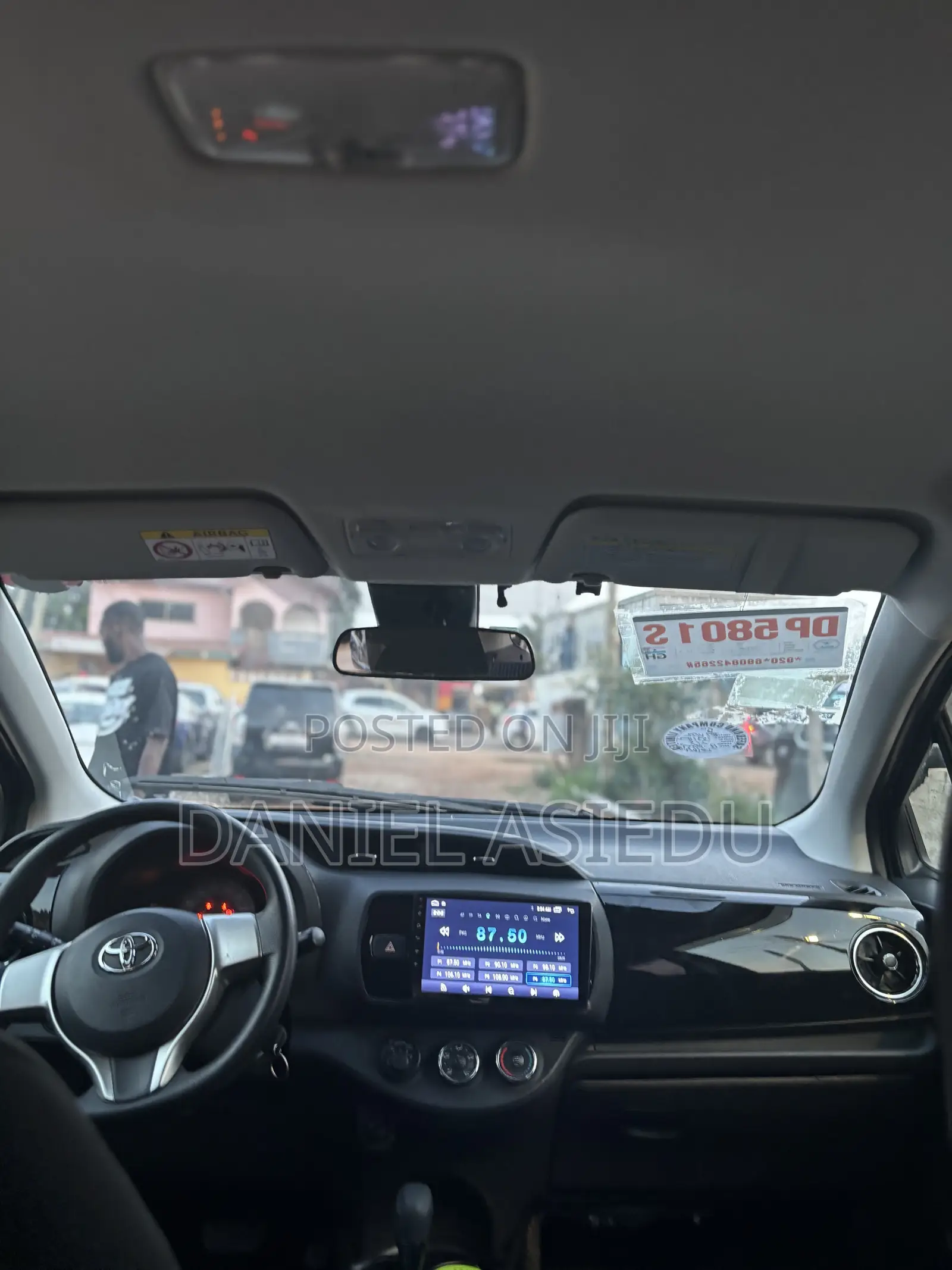 Toyota Vitz 1.0 FWD 3dr 2015 Burgundy