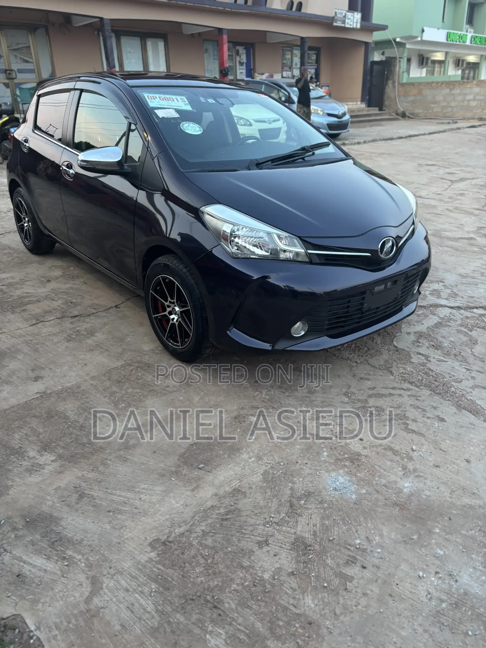 Toyota Vitz 1.0 FWD 3dr 2015 Burgundy