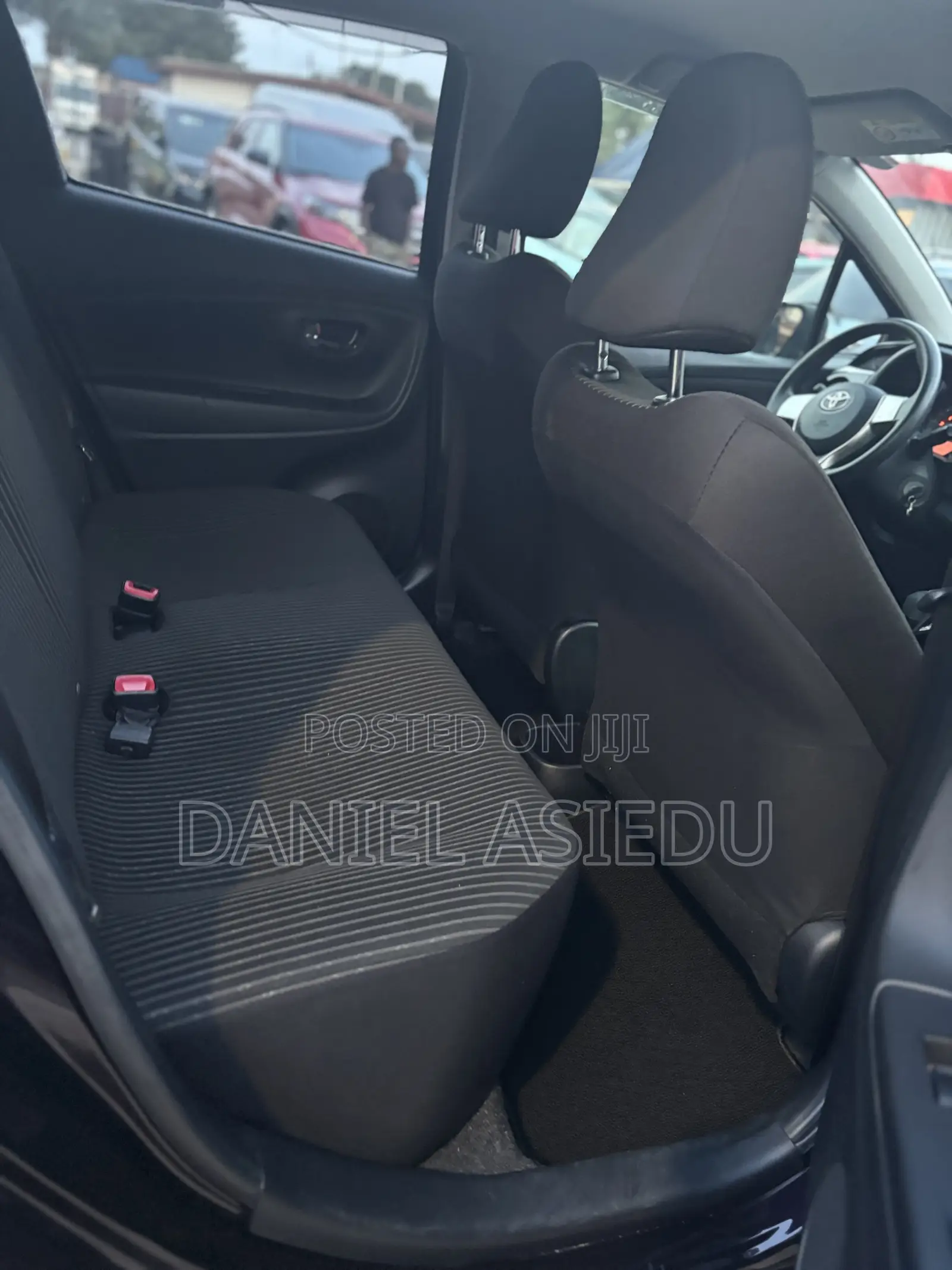 Toyota Vitz 1.0 FWD 3dr 2015 Burgundy