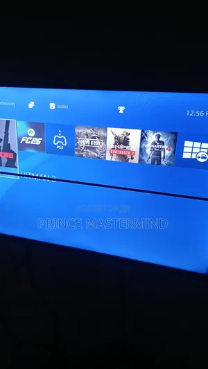 PS4 Standard Console With Two Controllers( Jailbroken)